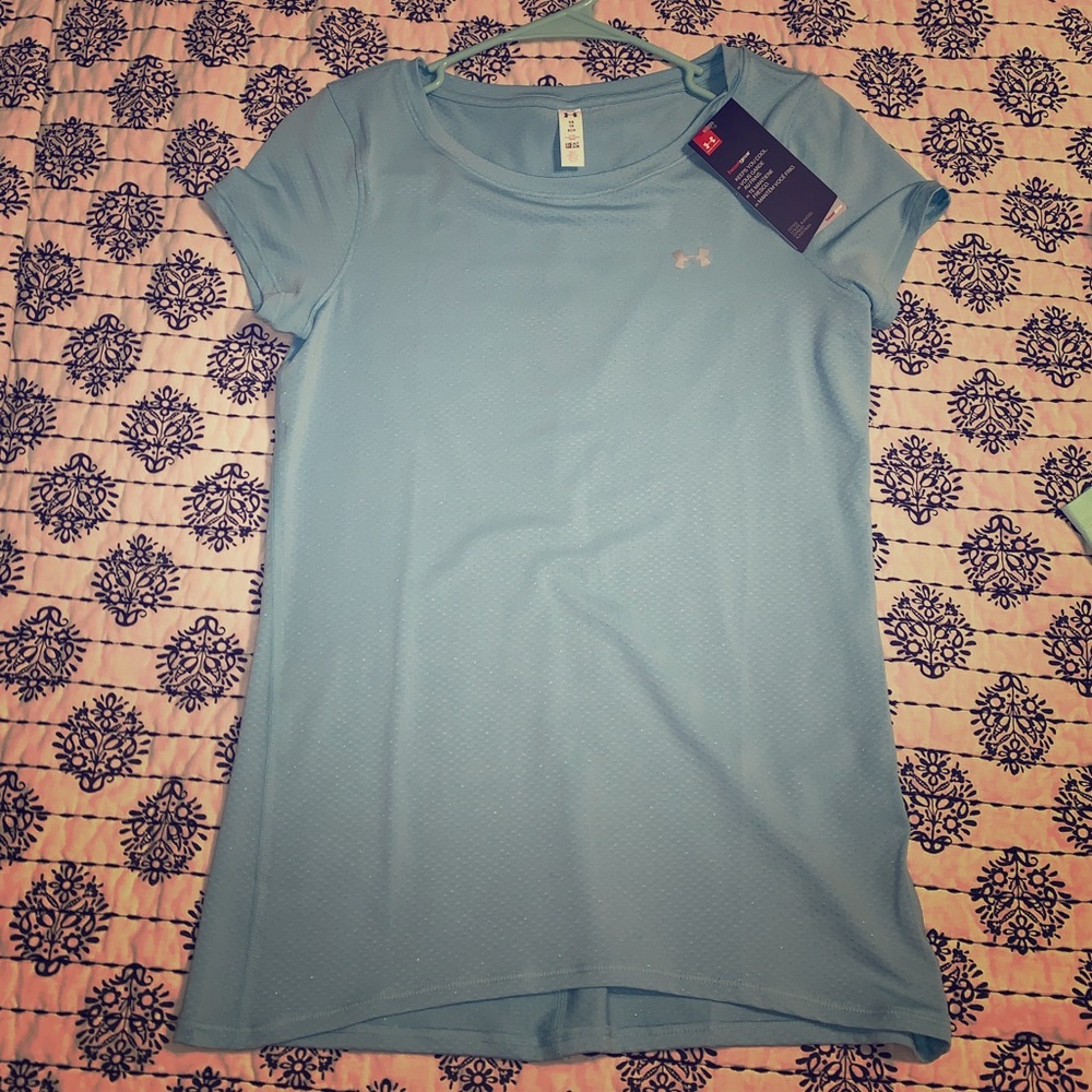 Under armor blue workout shirt 💙
